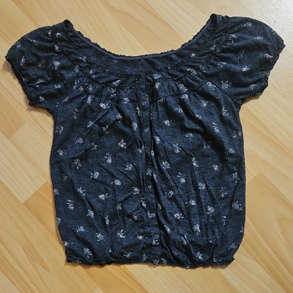 4/$10 American Eagle Outfitters Charcoal Gray Print Top